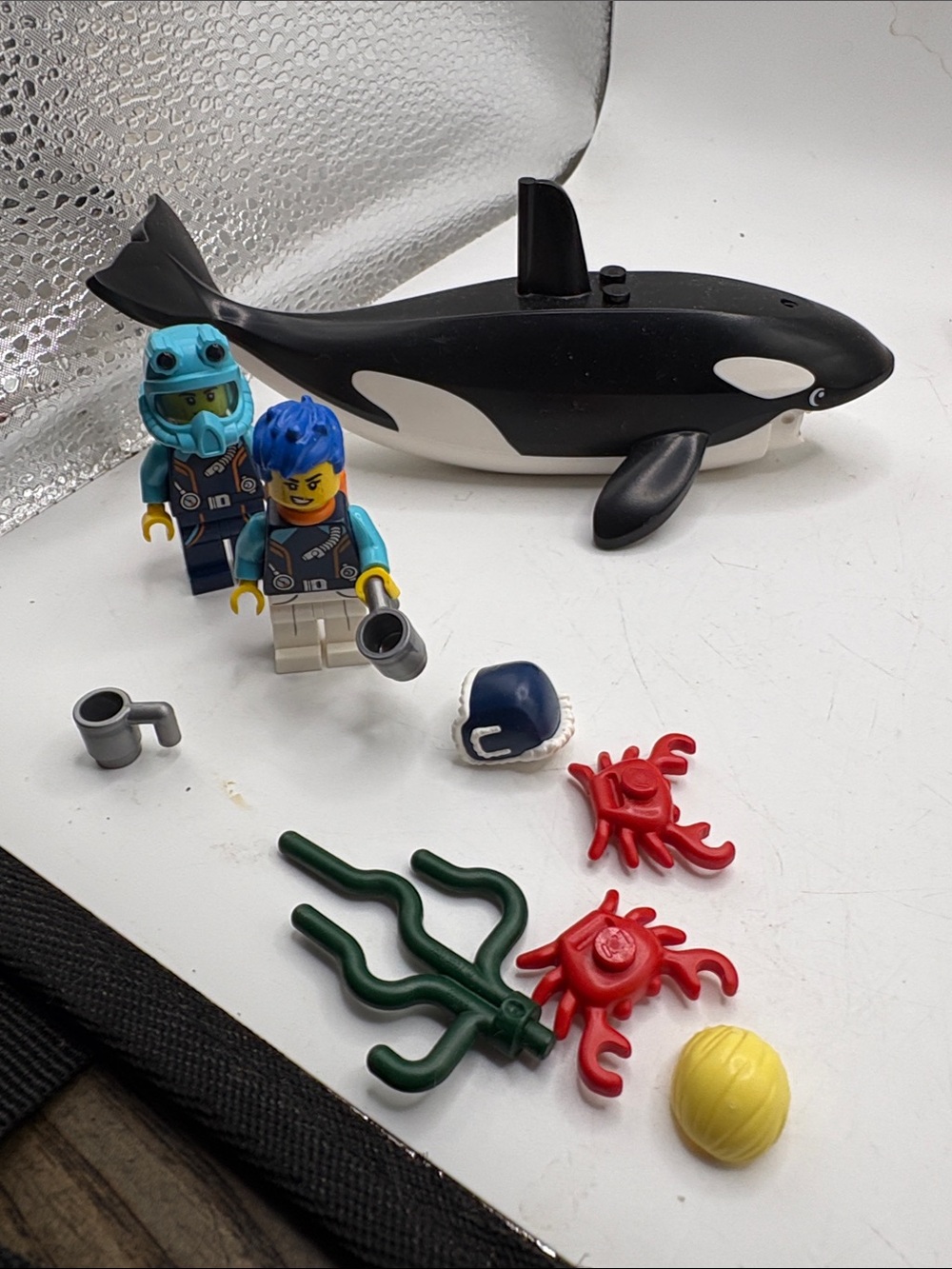 Lego Arctic Explorer. Whale Mini Figs ++